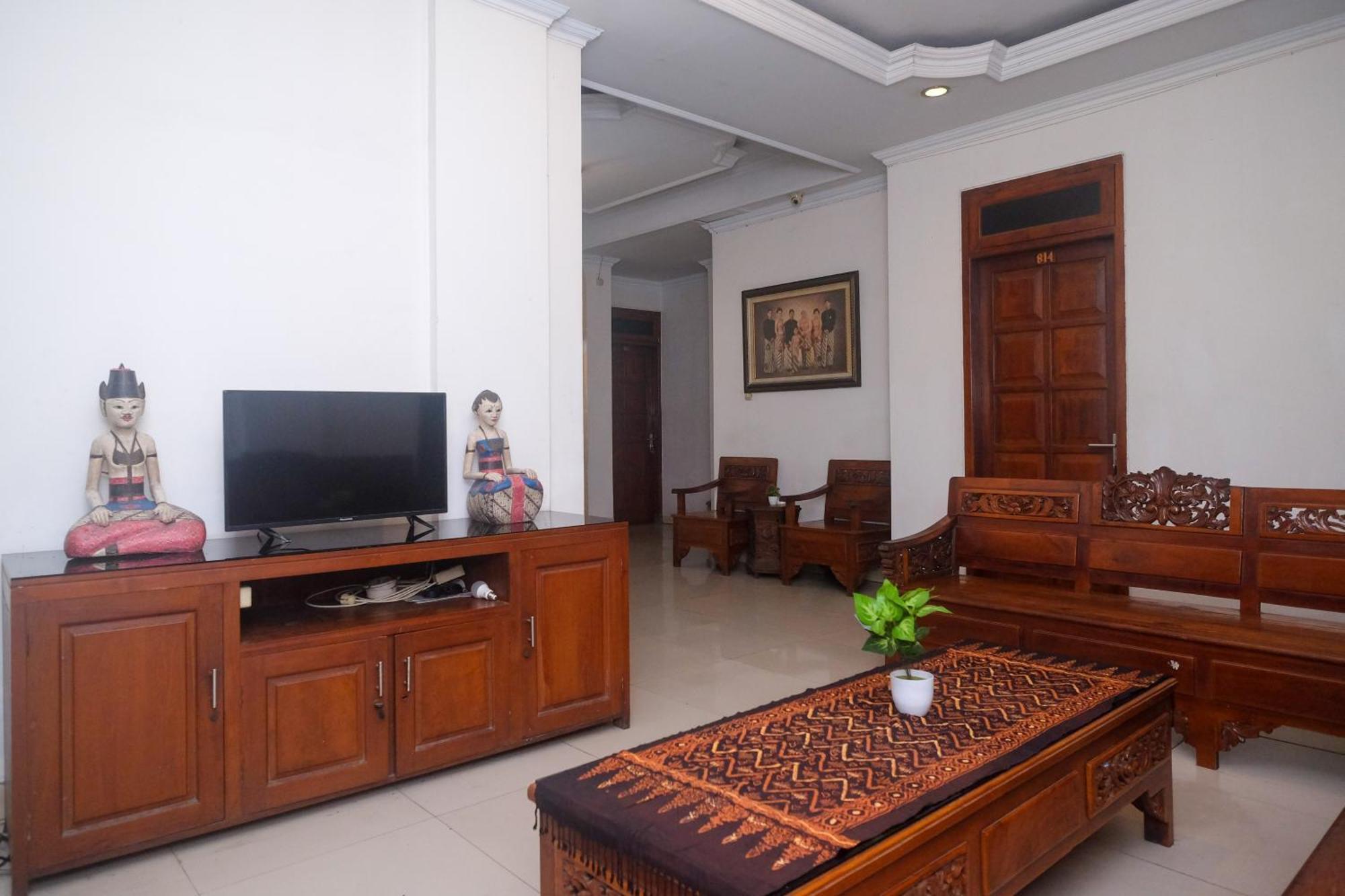 Urbanview Hotel Pondok Anggun Yogyakarta By Reddoorz Maguwo Exteriör bild