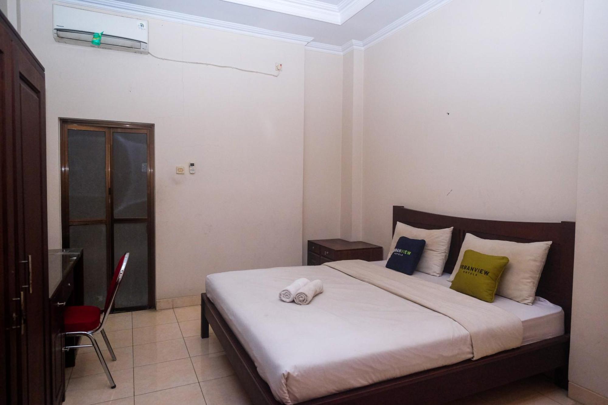 Urbanview Hotel Pondok Anggun Yogyakarta By Reddoorz Maguwo Exteriör bild