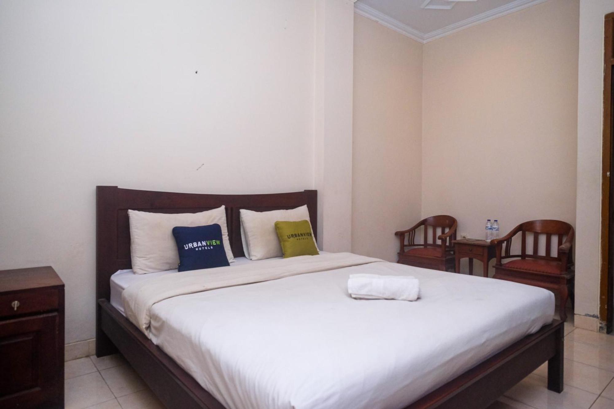 Urbanview Hotel Pondok Anggun Yogyakarta By Reddoorz Maguwo Exteriör bild
