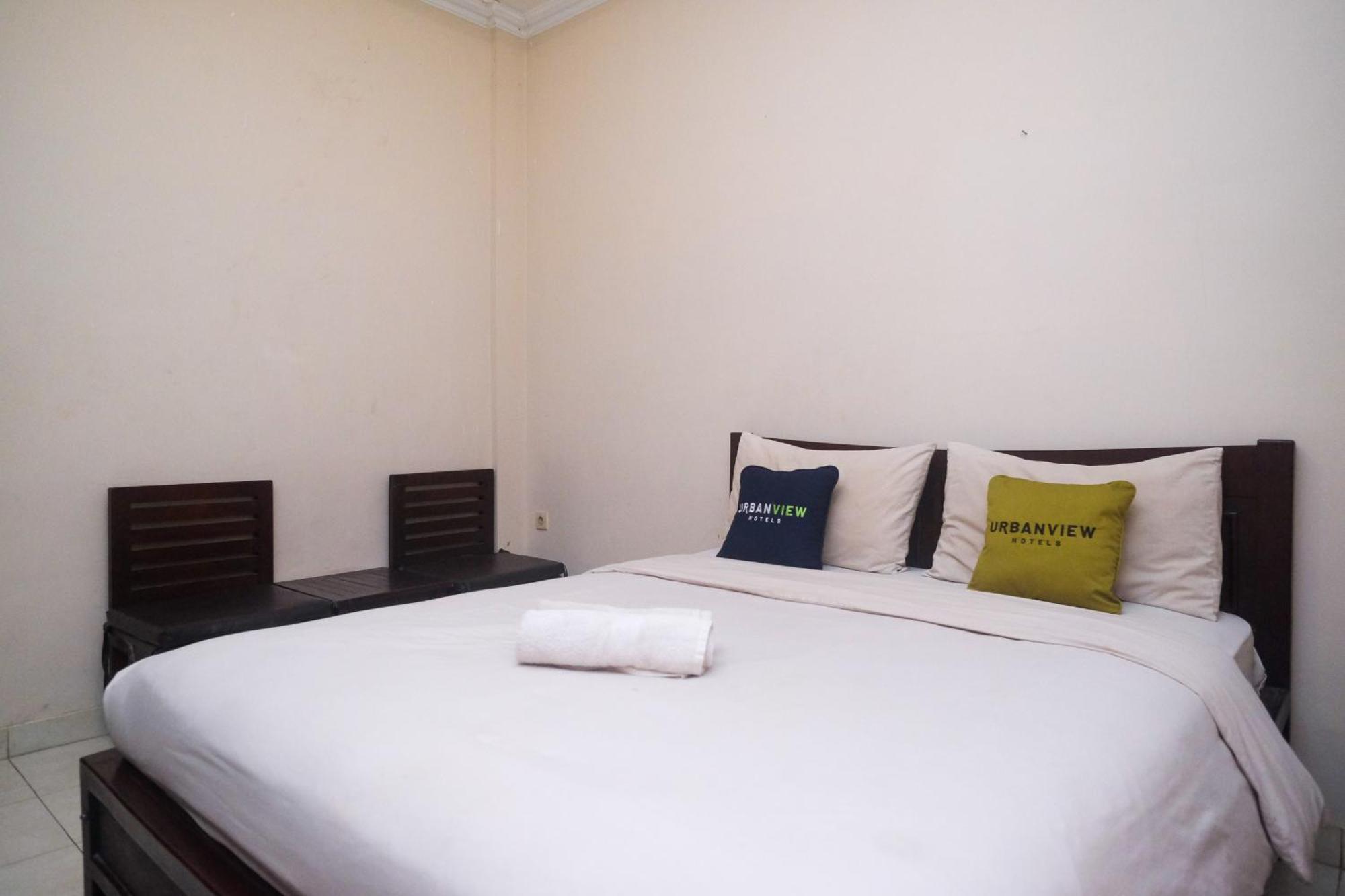 Urbanview Hotel Pondok Anggun Yogyakarta By Reddoorz Maguwo Exteriör bild